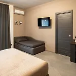 Couette-café Mia 3*